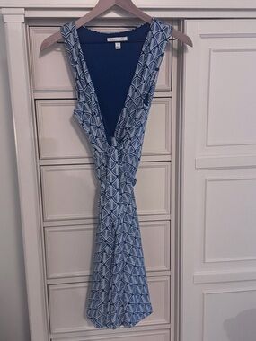 41 Hawthorn Blue Geometric Wrap Dress